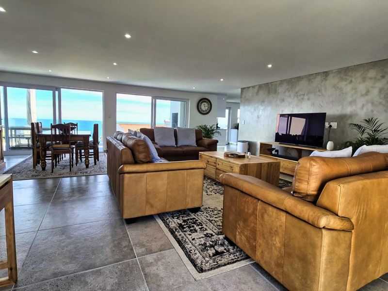 House For Sale in Dana Bay Mossel Bay Western Cape - Photo 2