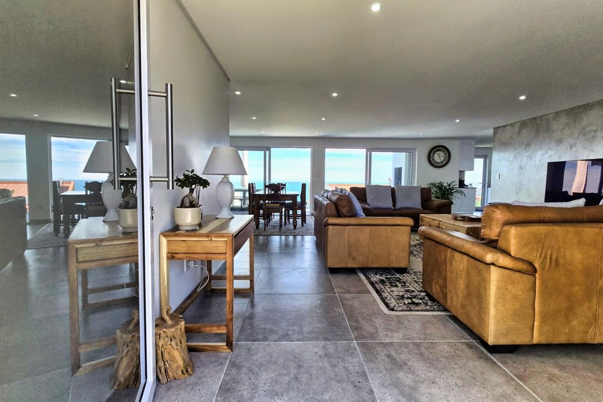 House For Sale in Dana Bay Mossel Bay Western Cape - Photo 3