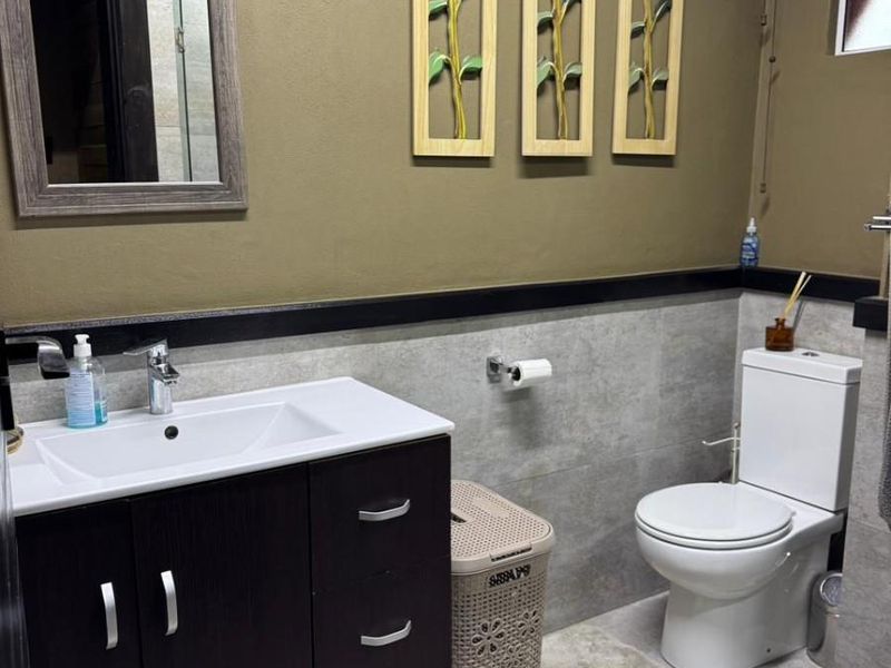 Penthouse For Sale in Windermere, Durban, KwaZulu Natal - Photo 6