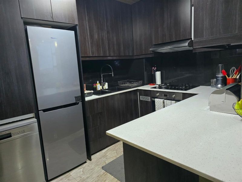 Penthouse For Sale in Windermere, Durban, KwaZulu Natal - Photo 2