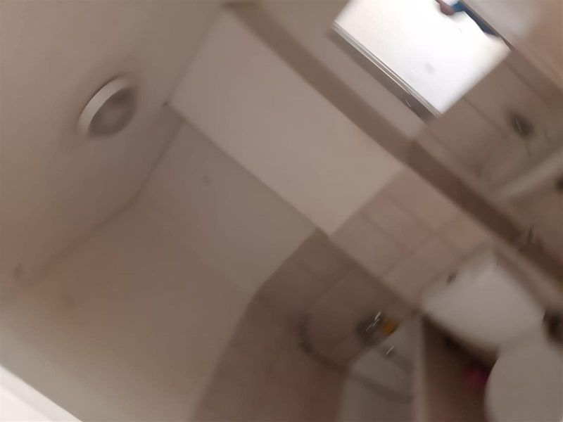 Apartment For Sale in Braamfontein, Johannesburg - Photo 6