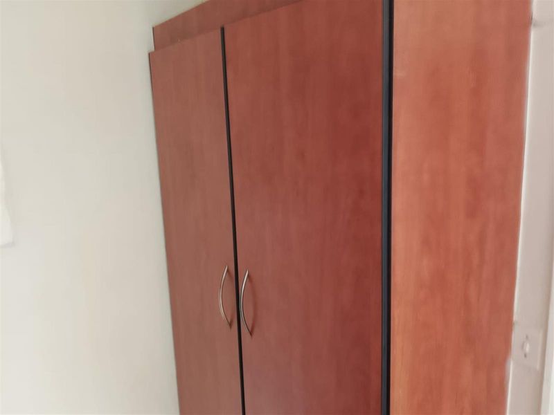 Apartment For Sale in Braamfontein, Johannesburg - Photo 5