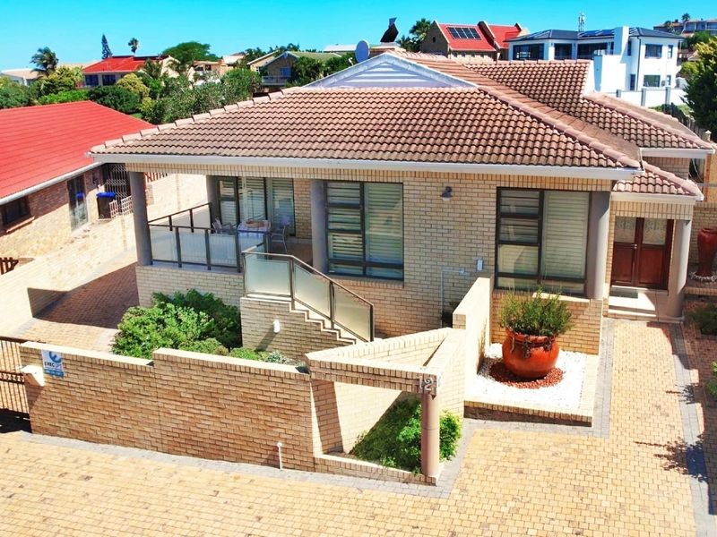 Mandate: Seaview Home with Golden Sunrises, Privacy and Security Wavecrest, Jeffreys Bay - Photo 2