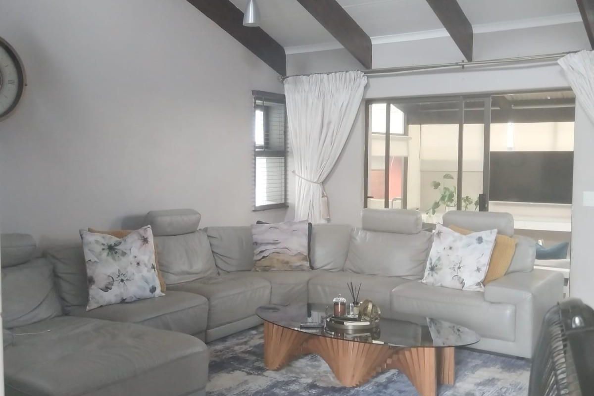 House For Sale in Ben Fleur, Witbank - Photo 5