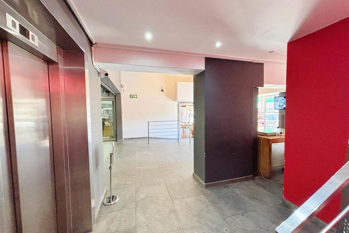 Commercial Property To Rent in Gardens, Cape Town - Photo 4