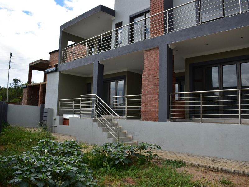 Luxury 5 Bedroom Home with Jacuzzi, Inverter Port and Designer Features - Photo 2