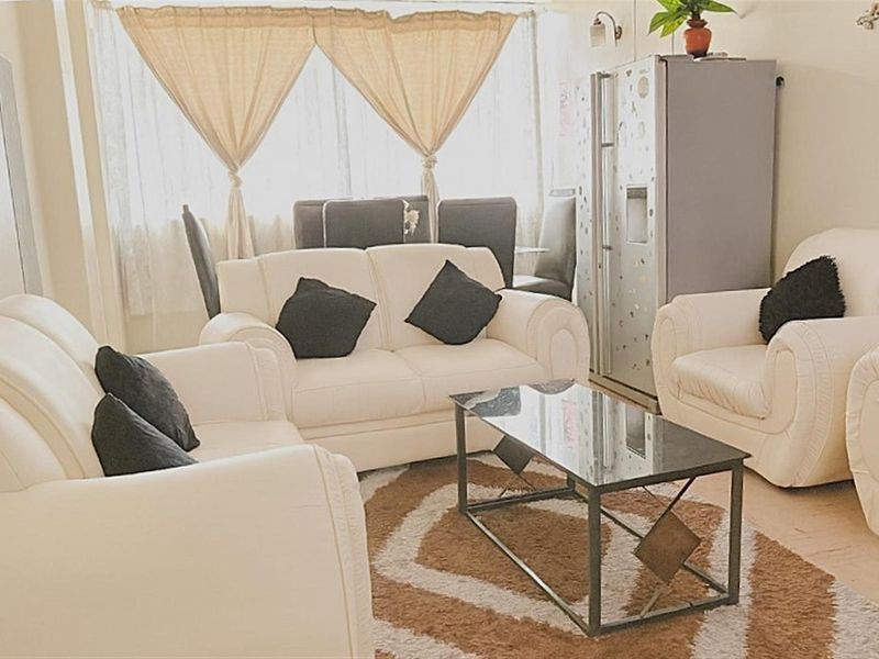 NO TRANSFER DUTY. 1.5 Bed Apartment For Sale in Sunnyside, Pretoria - Photo 4