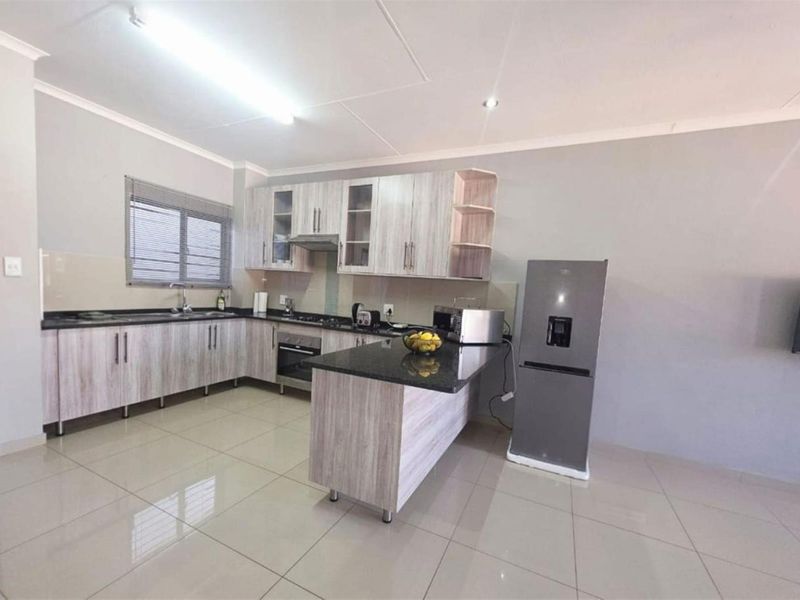 Apartment for Sale in Tzaneen. Convenient CBD Living. - Photo 4