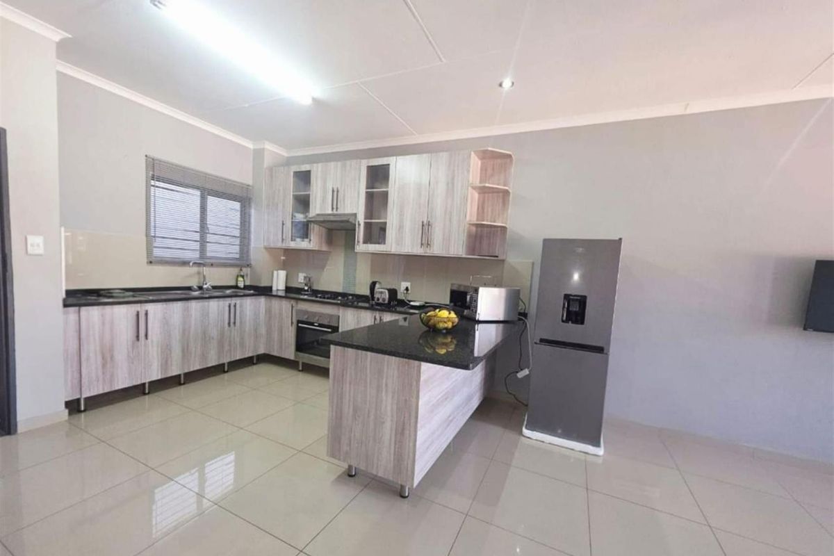 Apartment for Sale in Tzaneen. Convenient CBD Living. - Photo 4