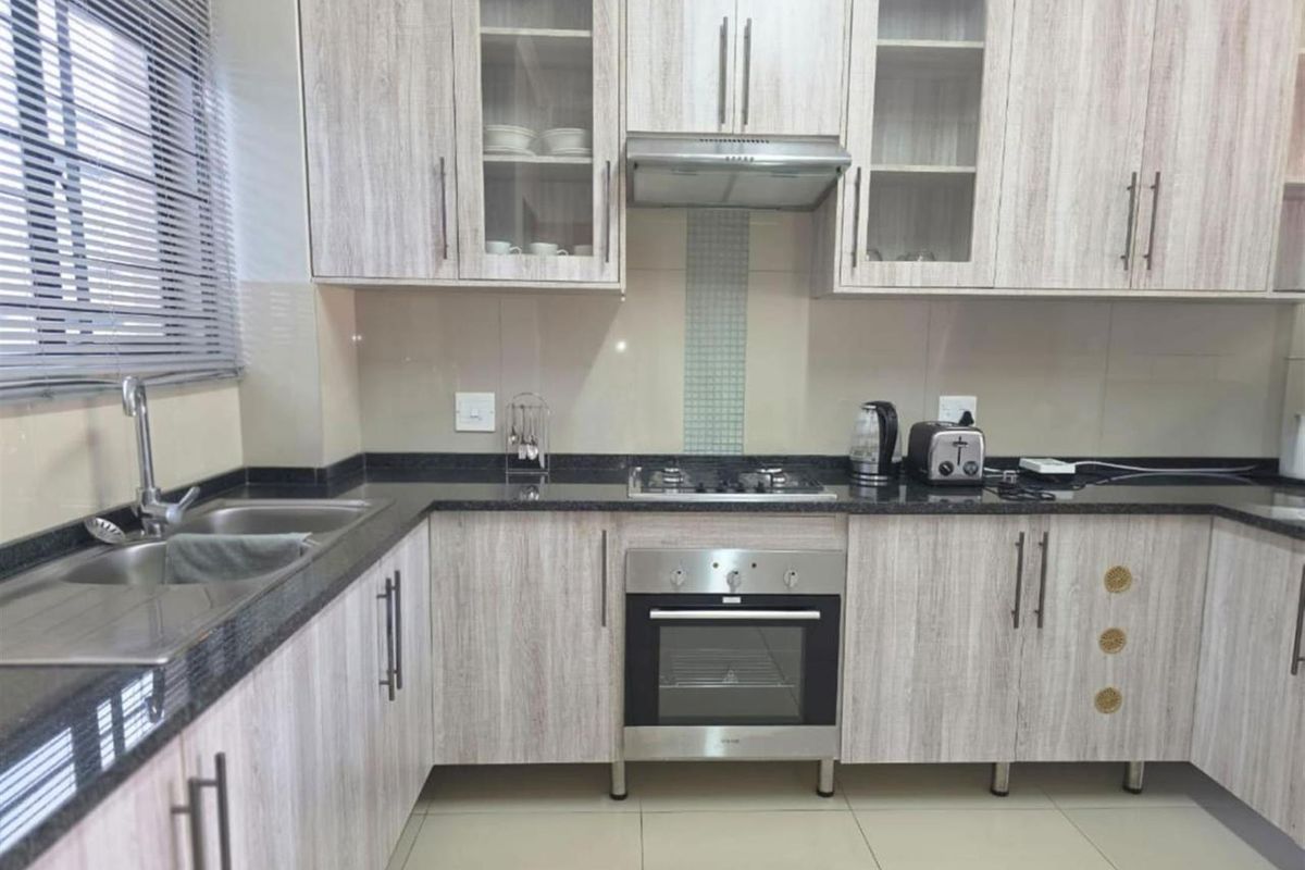 Apartment for Sale in Tzaneen. Convenient CBD Living. - Photo 3