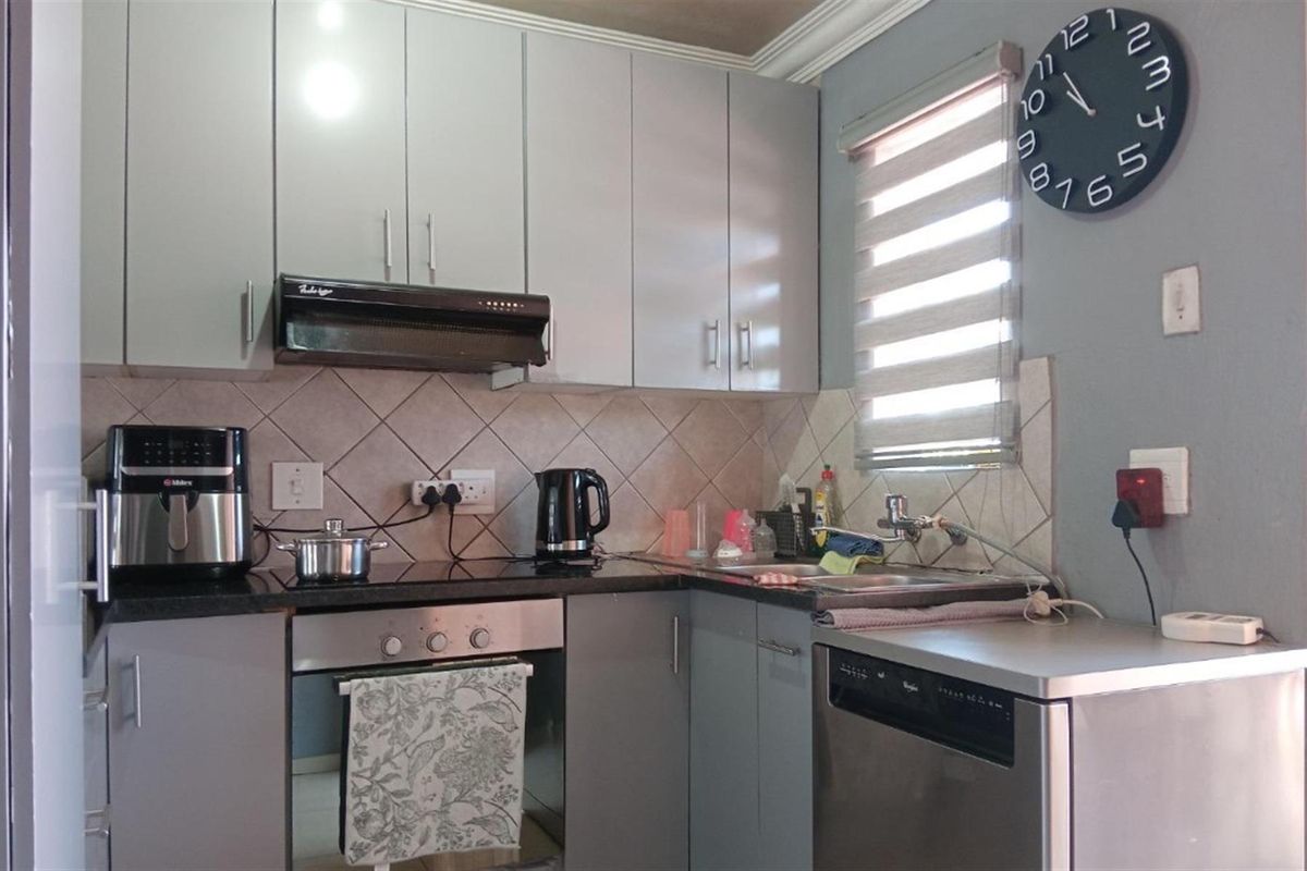 Apartment For Sale in Albemarle Ext 1, Albemarle, Germiston - Photo 5