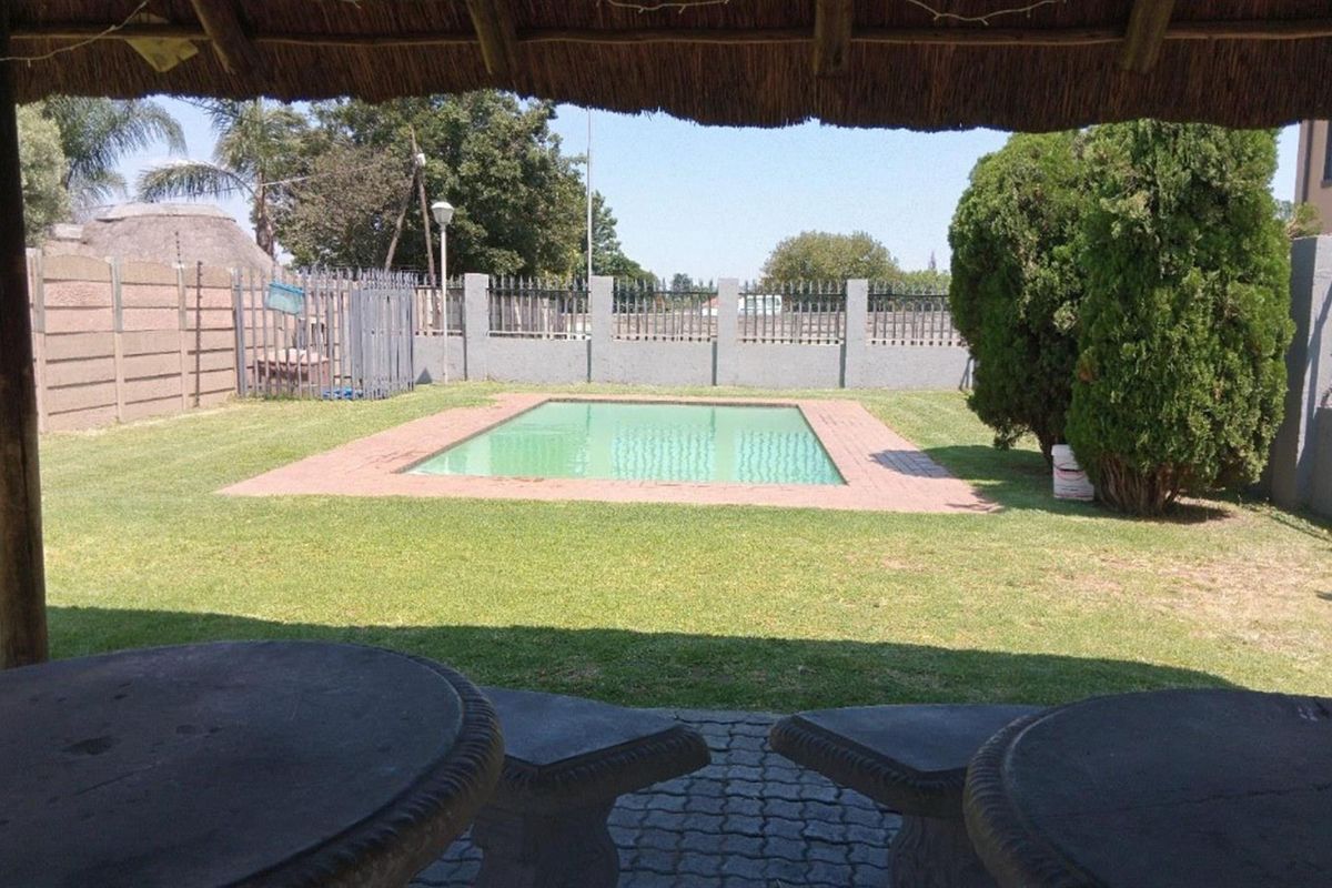 Apartment For Sale in Albemarle Ext 1, Albemarle, Germiston - Photo 3