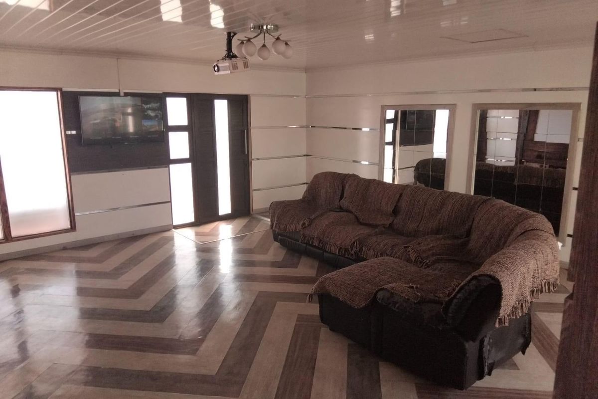 4 Bedroom House For Sale in Wavecrest Strandfontein - Photo 5