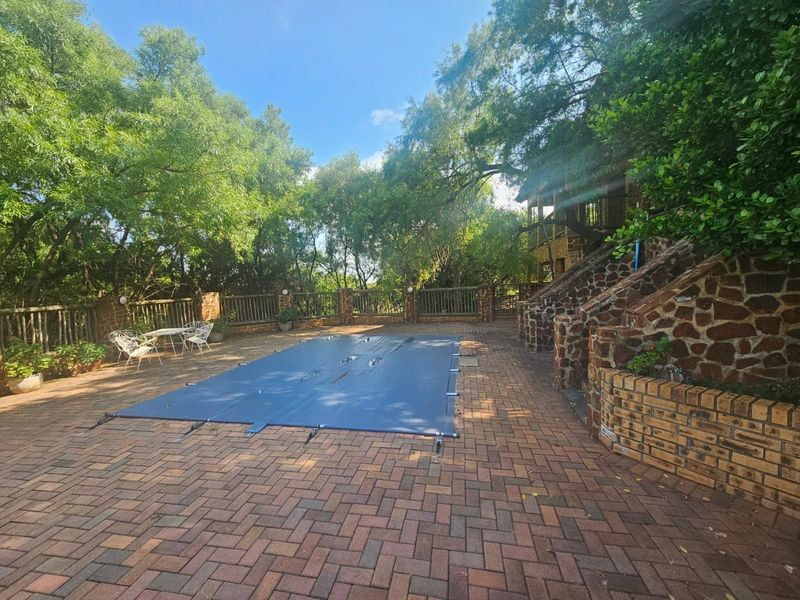 PRIVATE WILDLIFE ESTATE LIVING - Photo 8