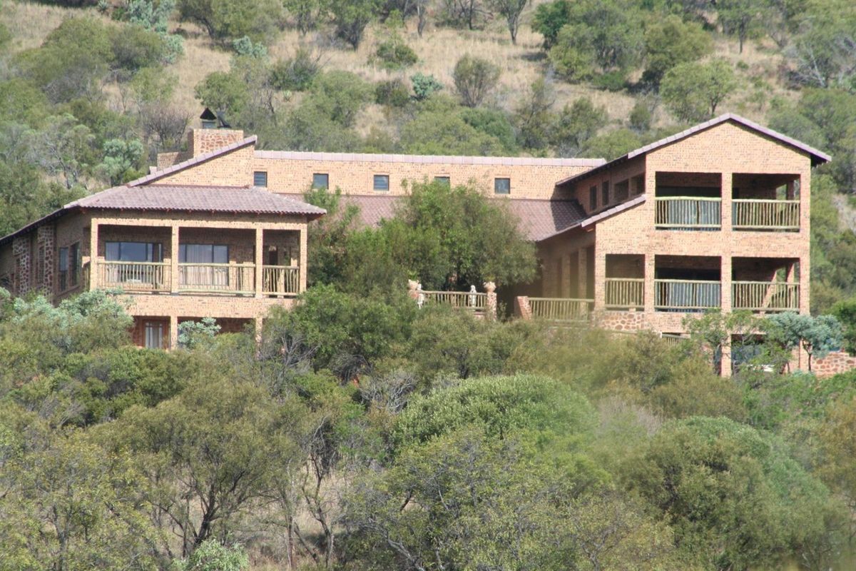 PRIVATE WILDLIFE ESTATE LIVING - Photo 5