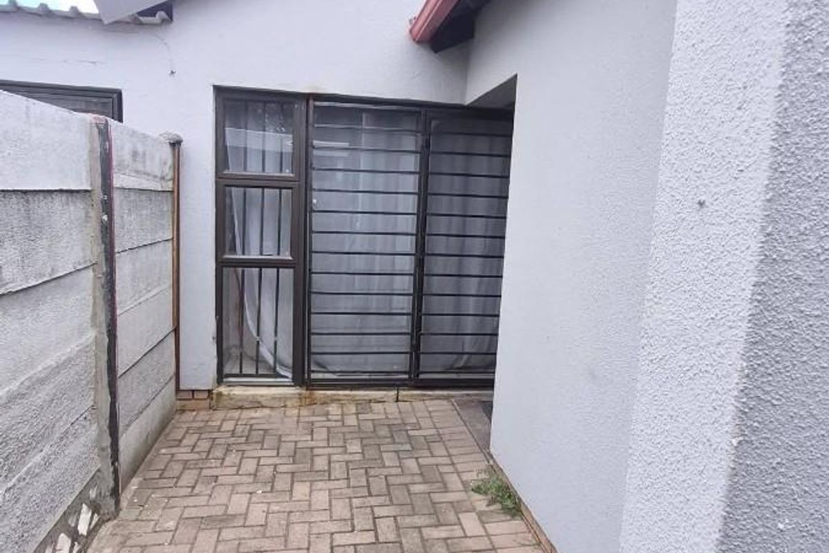 House To Rent in Secunda Ext 22 - Photo 2