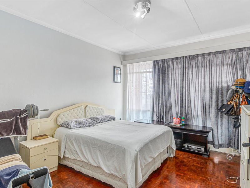 Fully-Let block of flats in Kew - For Sale - Photo 10