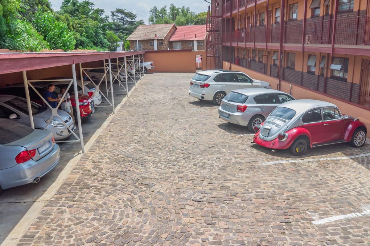 Fully-Let block of flats in Kew - For Sale - Photo 4