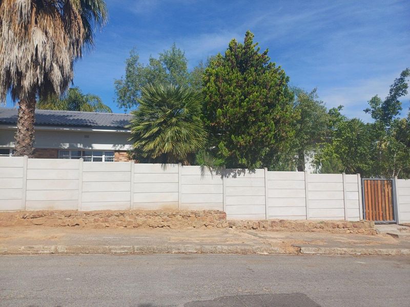 House For Sale in Riversdale - Photo 2