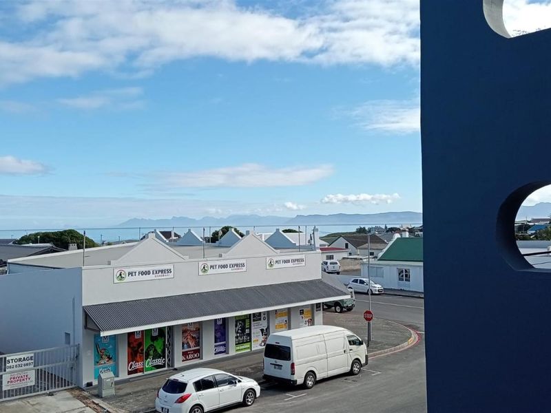 Gansbaai Gold Standard in Lock-Up and Go Investment Living - Photo 4