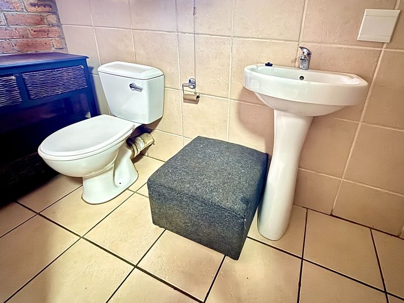 Bachelor Flat to rent - Vanderbijlpark - Photo 3