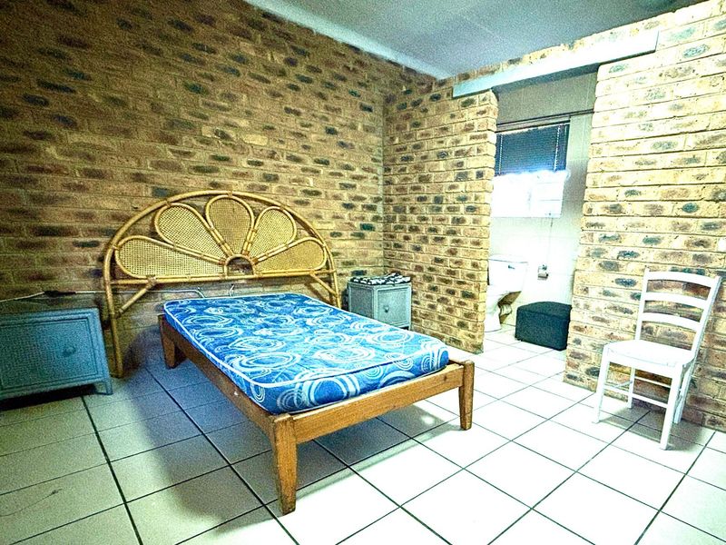 Bachelor Flat to rent - Vanderbijlpark - Photo 6