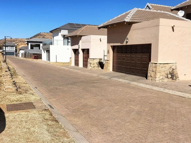 House To Rent in The Islands Estates, Hartbeespoort, North West - Photo 3
