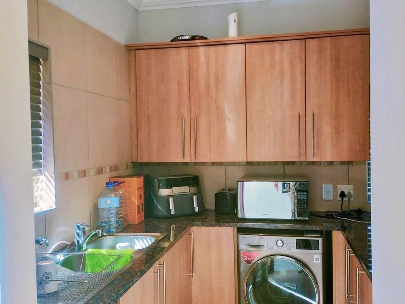 House To Rent in The Islands Estates, Hartbeespoort, North West - Photo 10