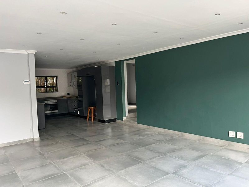 120m2 Office Space to Let in Cowies Hill Park - Avail Immediately This one Won't last long - Photo 7