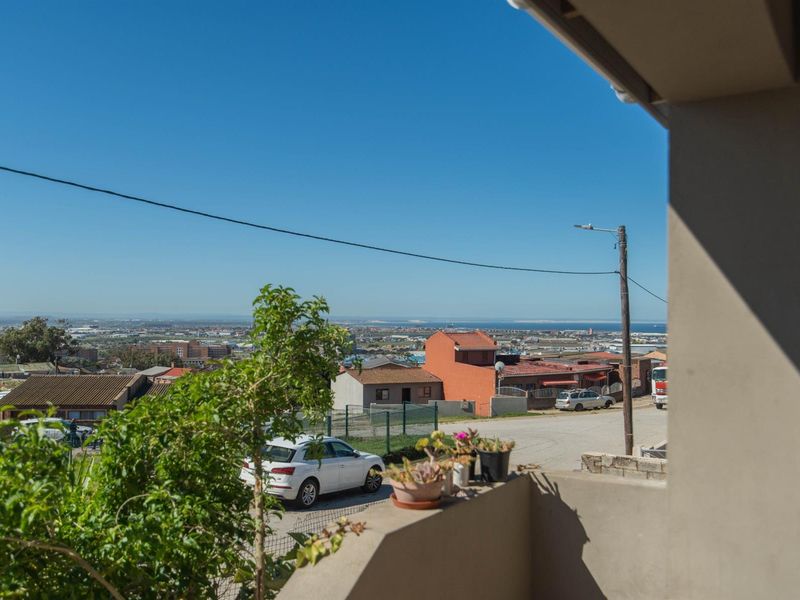 Spacious and beautifully maintained 3 Bedroom, 2 Bathroom Home! - Photo 3