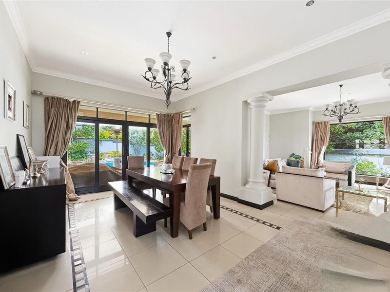 Spacious Luxury Family Home in Dainfern Valley Estate - Photo 9