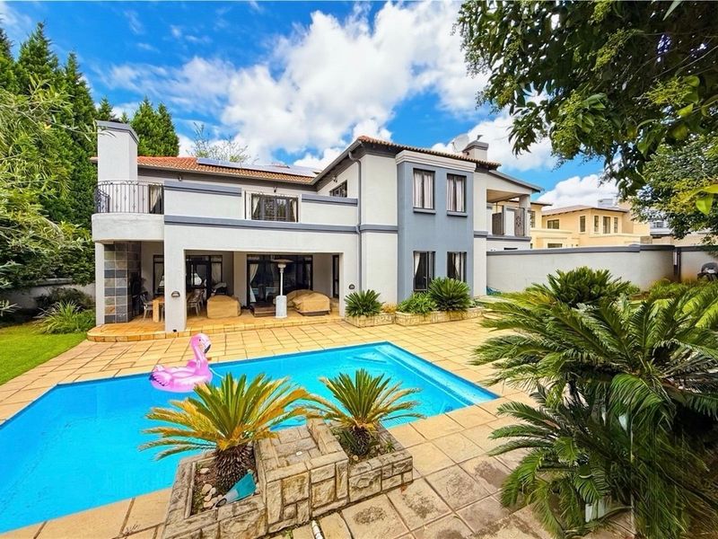 Spacious Luxury Family Home in Dainfern Valley Estate - Photo 1