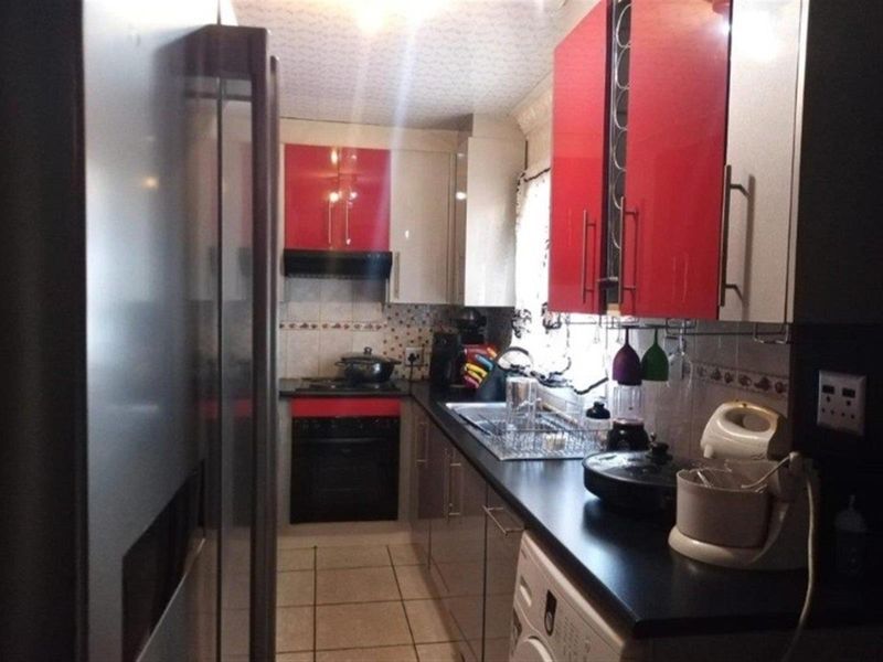 House For Sale in Lawley, Johannesburg - Photo 4