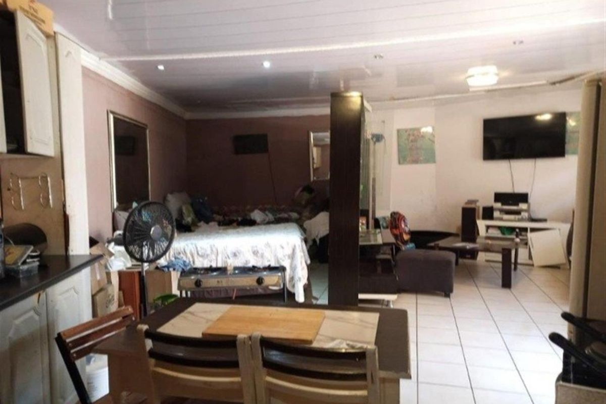 House For Sale in Lawley, Johannesburg - Photo 5