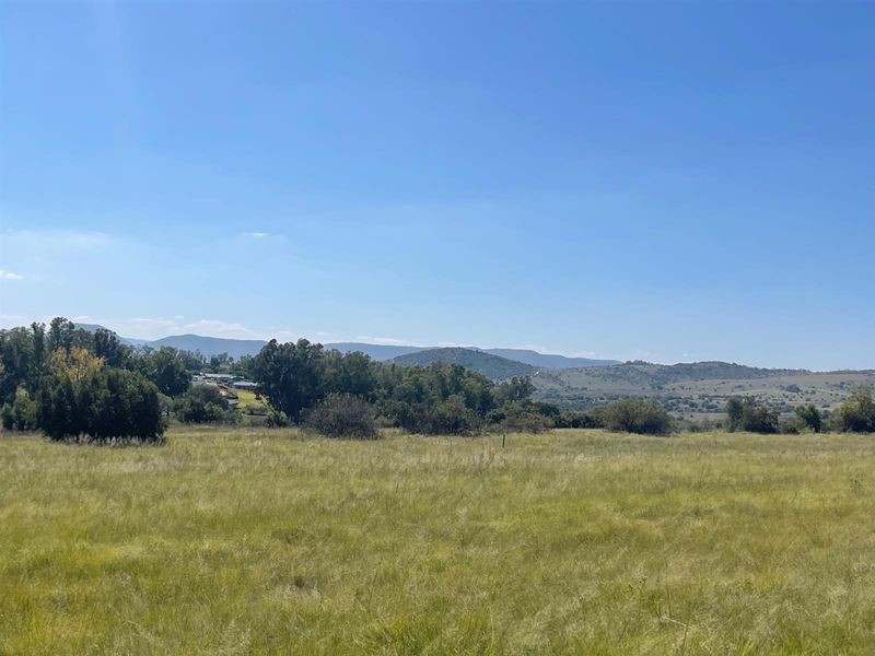 NORTH FACING ELEVATED STANDS - Photo 5