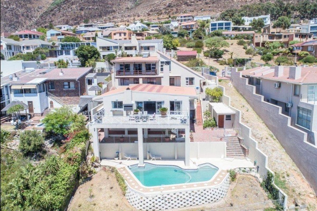 House For Sale in Mountainside, Gordons Bay - Photo 5