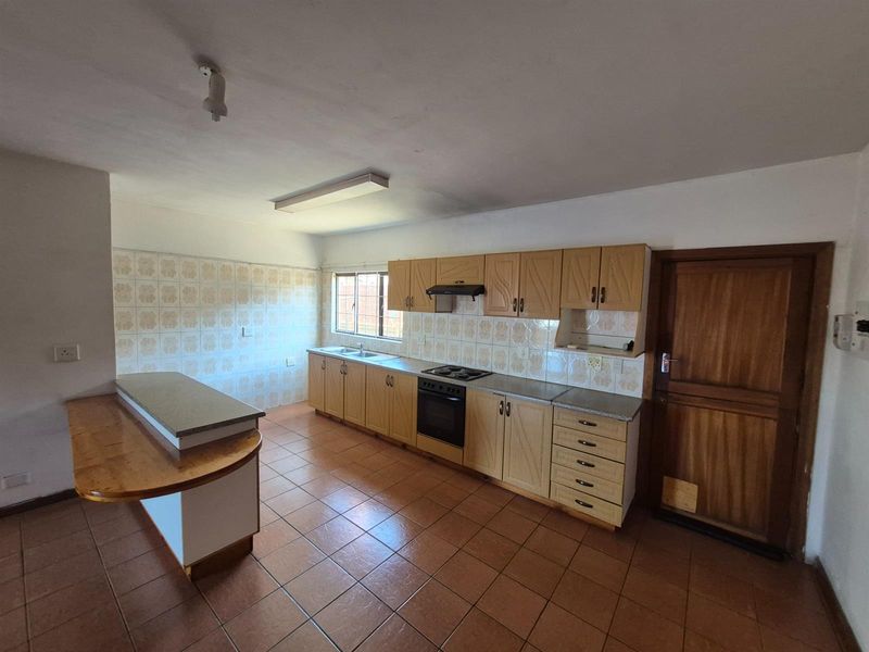 Duplex For Sale in Montclair, Durban, KwaZulu Natal - Photo 4