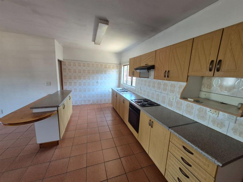 Duplex For Sale in Montclair, Durban, KwaZulu Natal - Photo 8