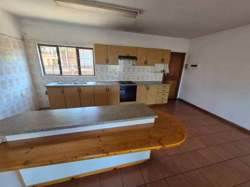 Duplex For Sale in Montclair, Durban, KwaZulu Natal - Photo 7