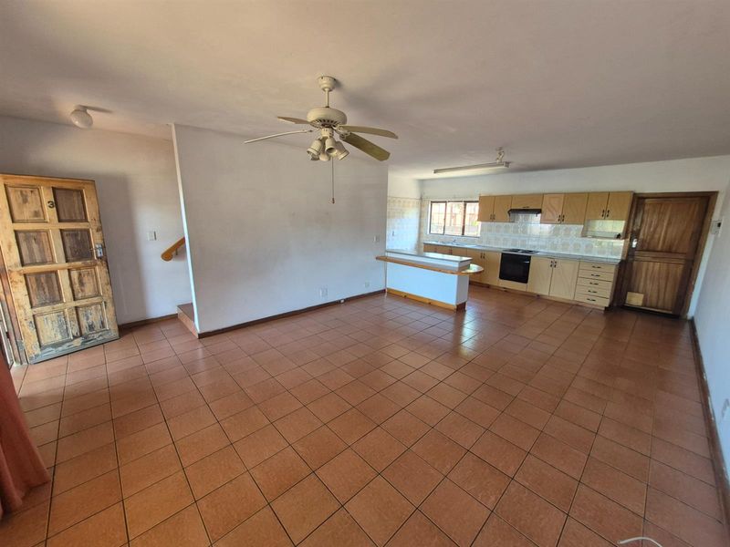Duplex For Sale in Montclair, Durban, KwaZulu Natal - Photo 3