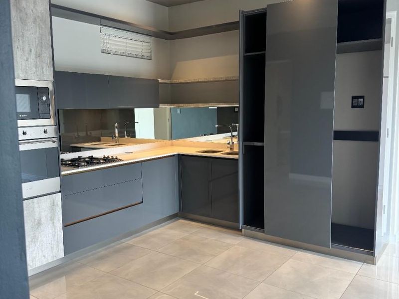 Apartment For Sale in Houghton Estate, Johannesburg - Photo 2