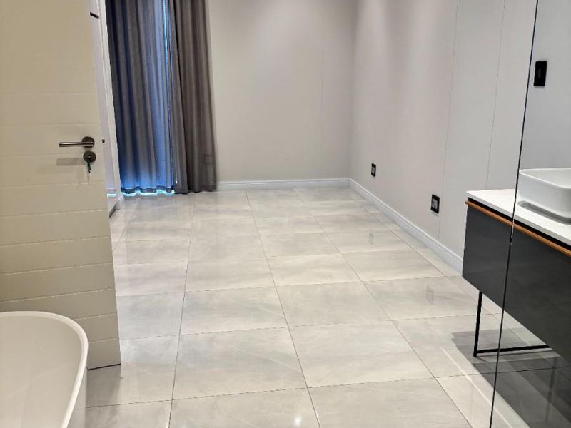 Apartment For Sale in Houghton Estate, Johannesburg - Photo 10