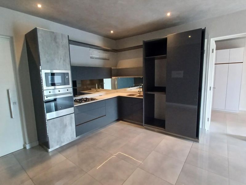 Apartment For Sale in Houghton Estate, Johannesburg - Photo 6