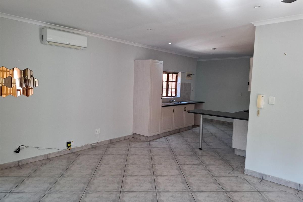 2 Bedroom spacious corner unit in eco estate - Photo 2