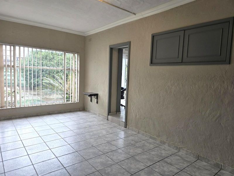 4 Bedroom 3.5 Bath - Boomed Glen Marias - Photo 10