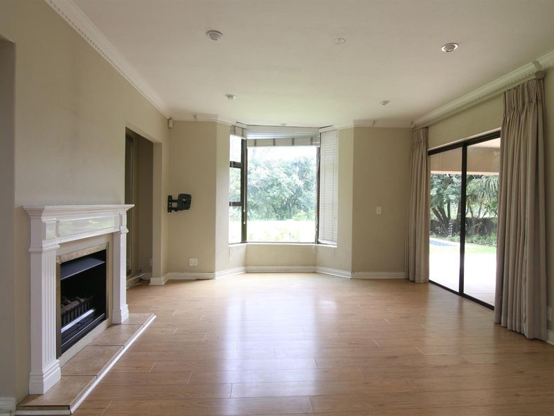 Beautiful North-Facing Family Home Overlooking the Greenbelt - Photo 3