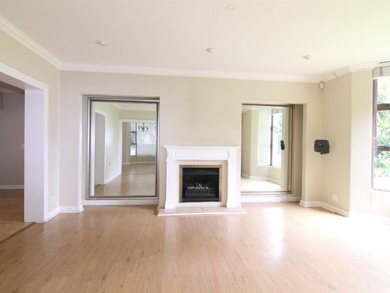 Beautiful North-Facing Family Home Overlooking the Greenbelt - Photo 2