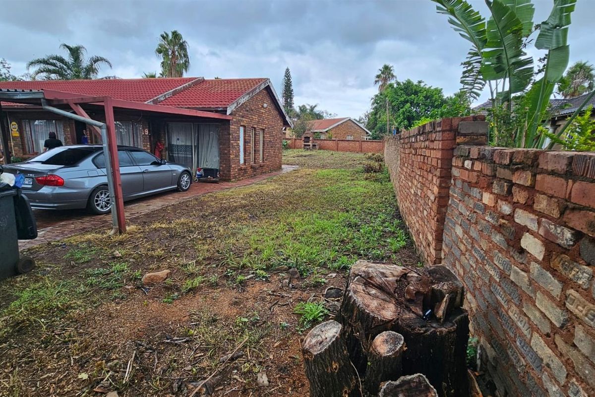 House For Sale in Karenpark, Akasia - Photo 3