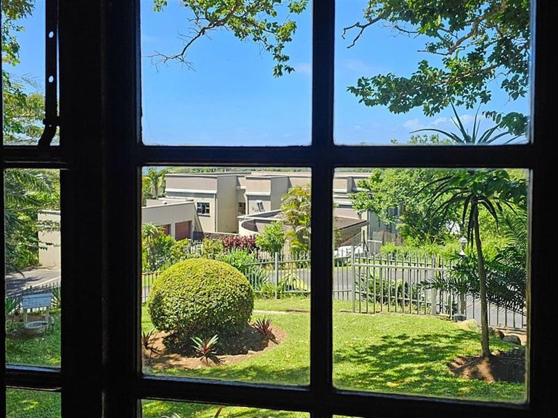 Welcoming Family house with Modern Upgrades - Photo 2