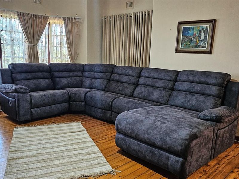 Welcoming Family house with Modern Upgrades - Photo 4